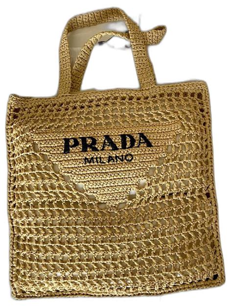 prada strohtasche